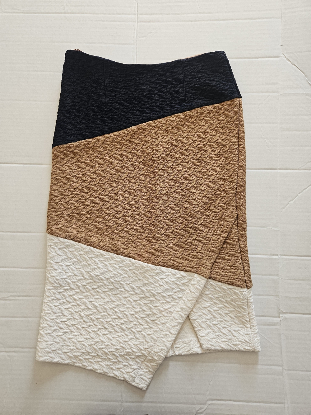 HD in Paris Anthropologie Colorblock Textured Pencil Skirt Navy Camel 4P